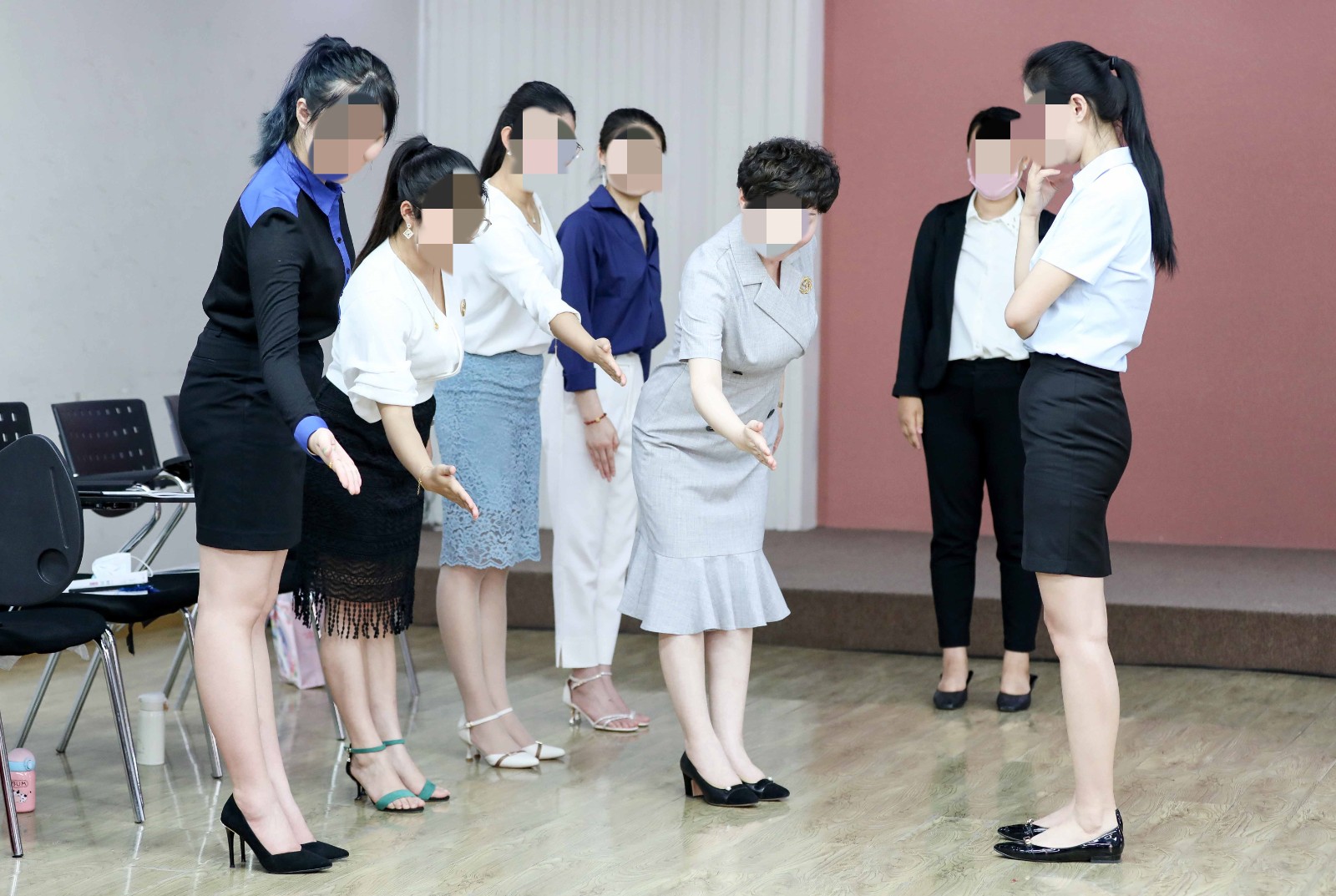 社交礼仪.jpg