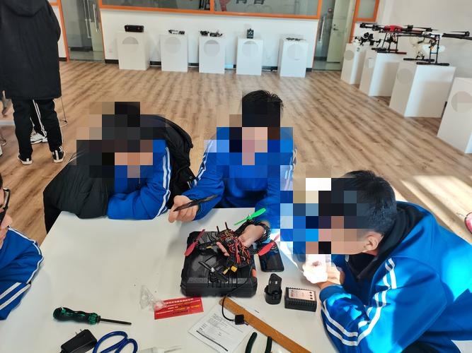 青少年无人机编程指导 青少年无人机编程指导