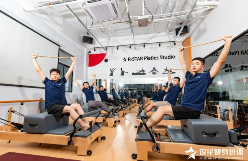 锐星健身学院的健身教练培训班