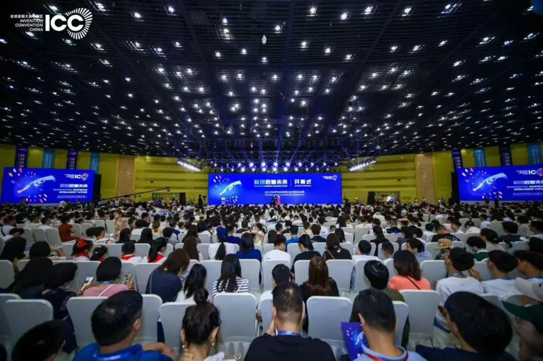 弯道超车！2025少儿编程与科技特长生路径解析