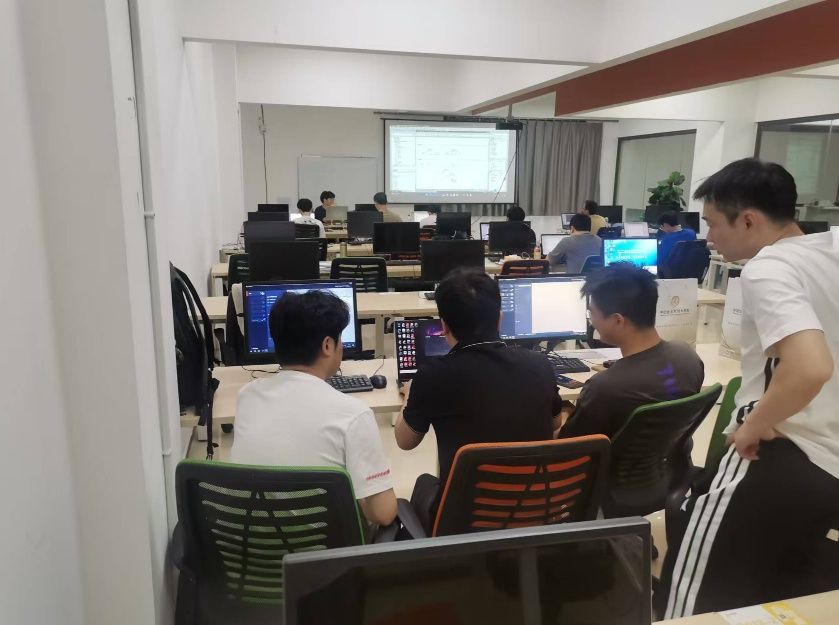 石家庄新华区口碑好的学PLC技术的学校推荐